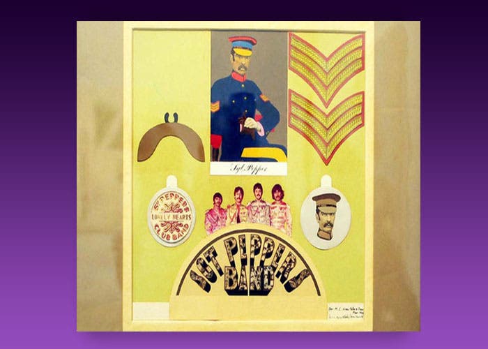 Collage subastado del disco Sgt Peppers de The Beatles
