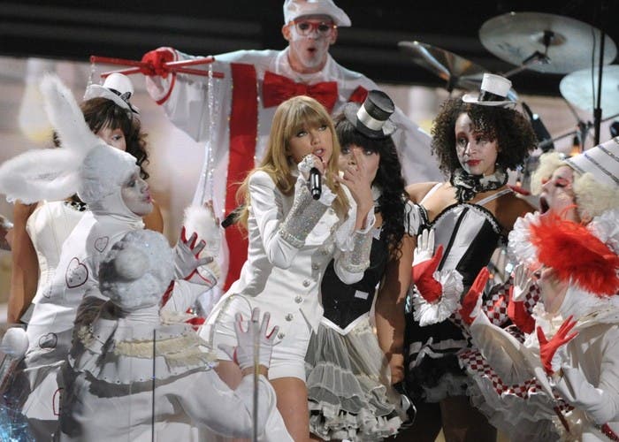 Actuación de Taylor Swift en los Premio Grammy 2013